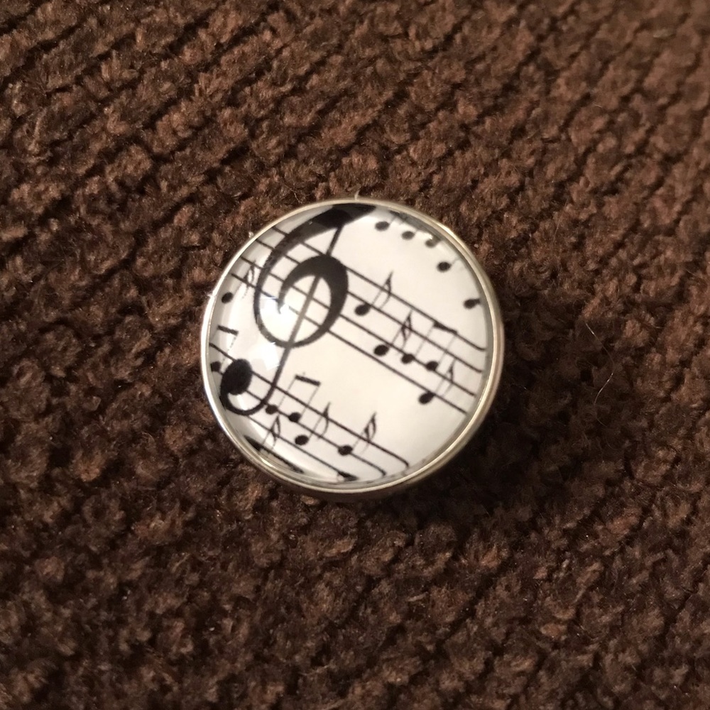 Music snap charm